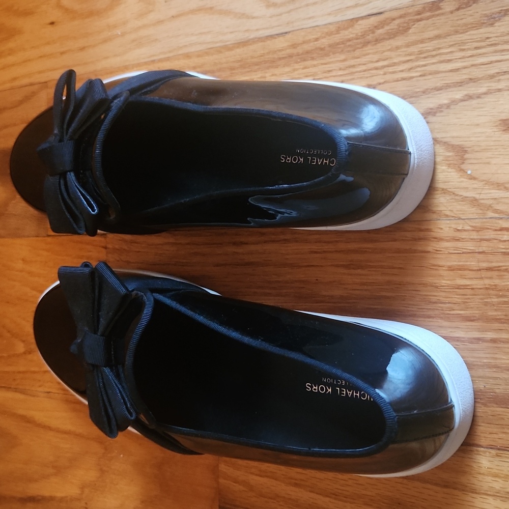 Black Patent Leather Slide Sneakers with Bow - Picture 4 of 5